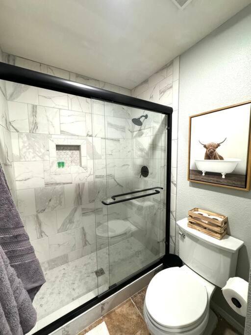 Modern Comfort: Updated Cozy Condo In Indian Point Branson Exteriör bild