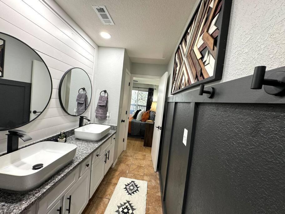 Modern Comfort: Updated Cozy Condo In Indian Point Branson Exteriör bild