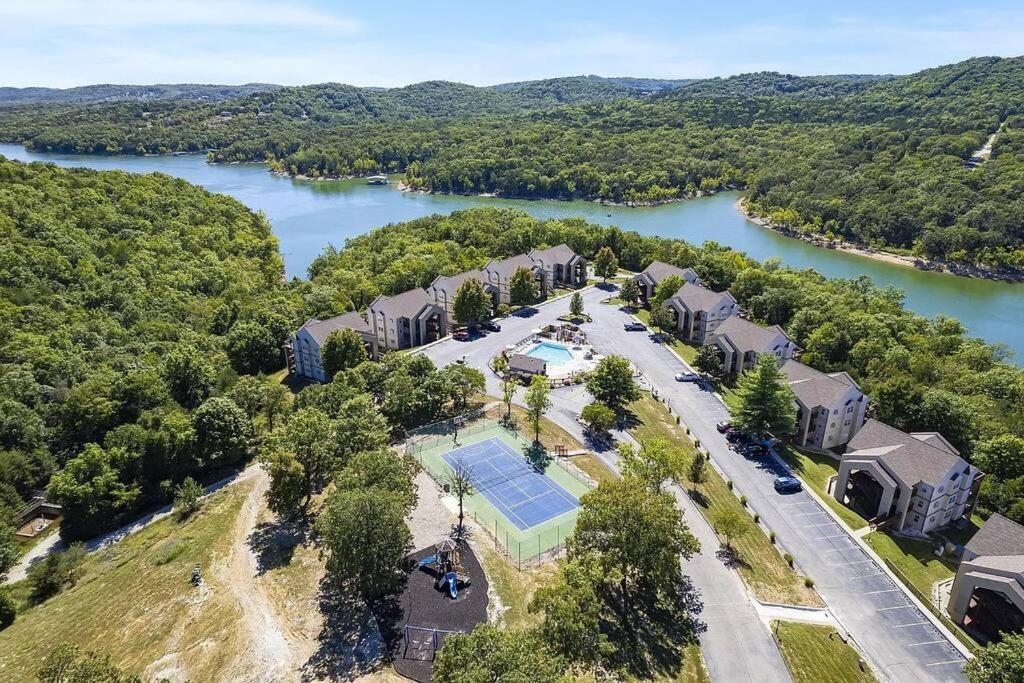 Modern Comfort: Updated Cozy Condo In Indian Point Branson Exteriör bild