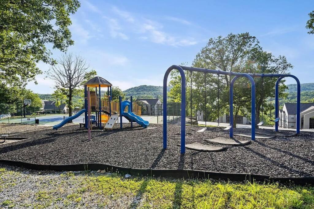 Modern Comfort: Updated Cozy Condo In Indian Point Branson Exteriör bild