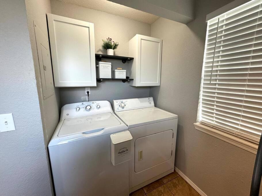 Modern Comfort: Updated Cozy Condo In Indian Point Branson Exteriör bild