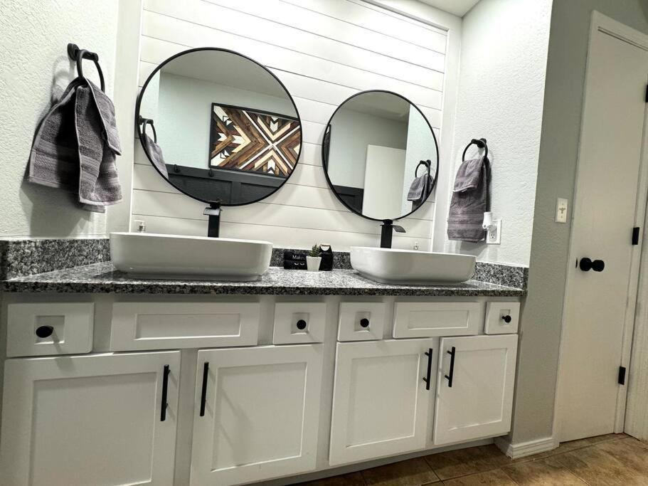 Modern Comfort: Updated Cozy Condo In Indian Point Branson Exteriör bild
